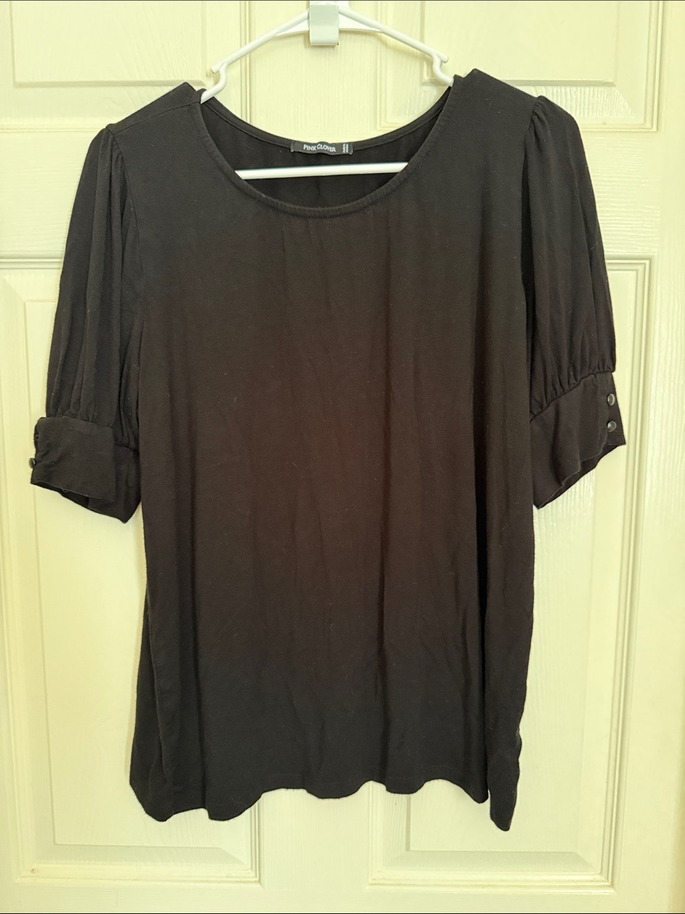 Pink Clover Black Short-Sleeve Scoop Neck Blouse